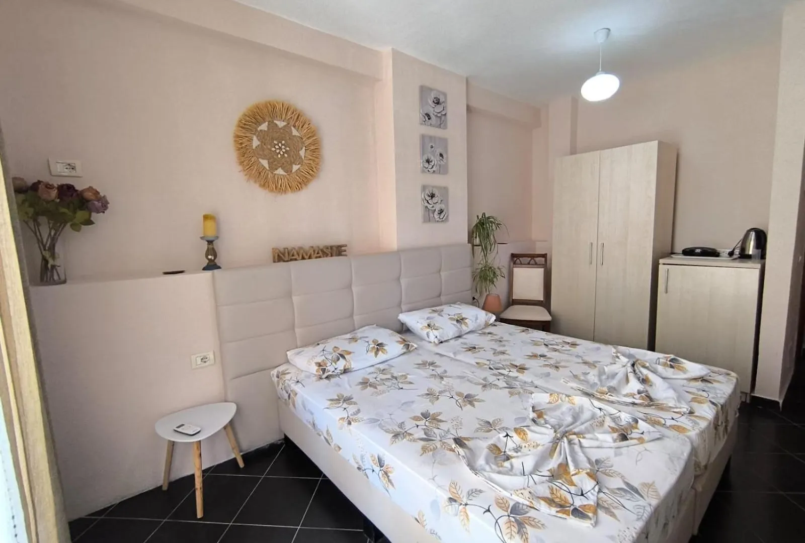 아파트 Sofia Rooms 1 Durrës
